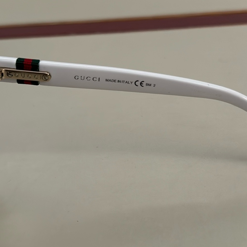 Gucci Sunglasses - Picture 4 of 5